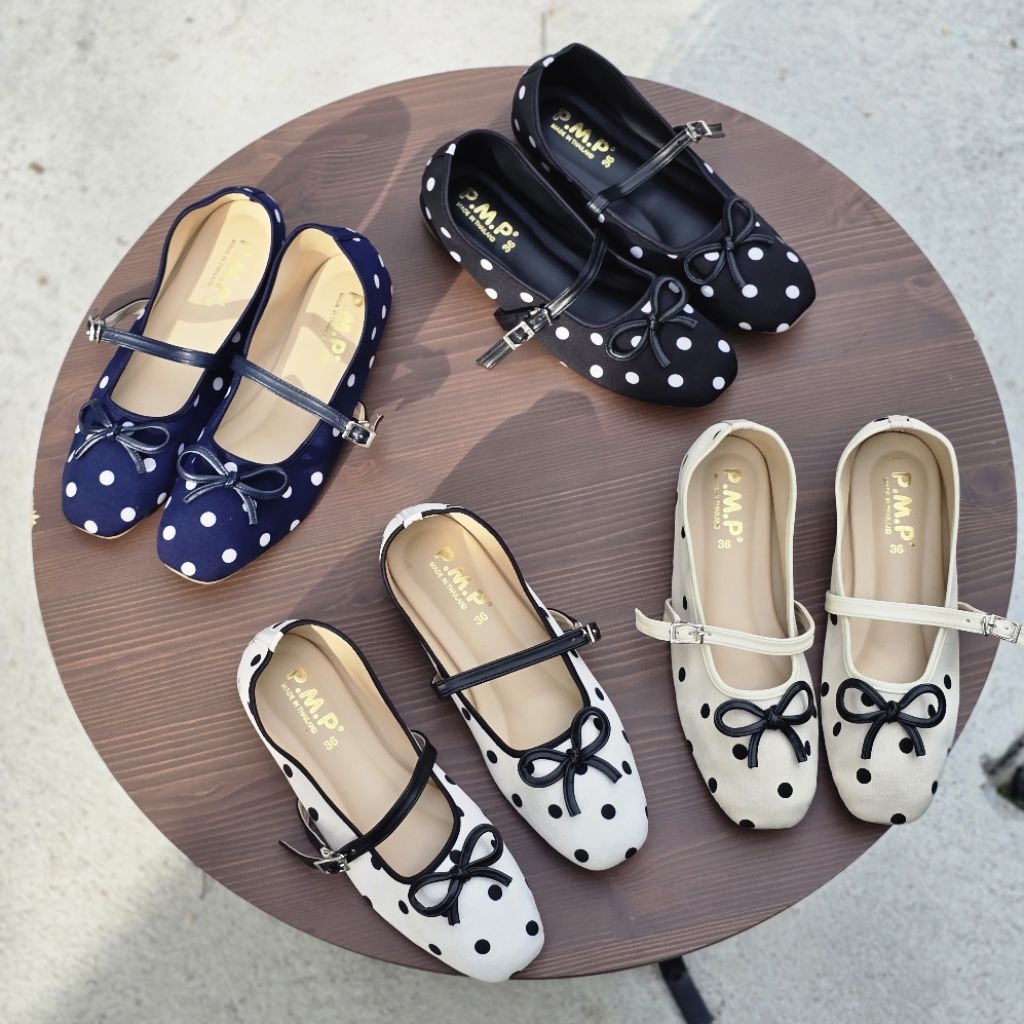 OHODOODEE รองเท้าคัทชูผ้าลาย Polka dot ส้นเตี้ยสายคาดหน้าเท้าปรับระดับ (P668)