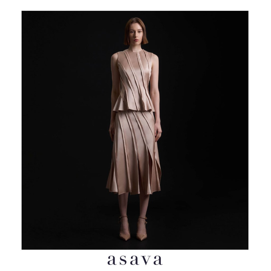 [asava aw25] Tabitha Asymmetric Skirt กระโปรงผู้หญิง ชายอสมมาตร ตัดต่อผ้าหลายชิ้นพร้อมแต่งดีเทลตะเข็บเฉียงซิปและตะขอหลัง