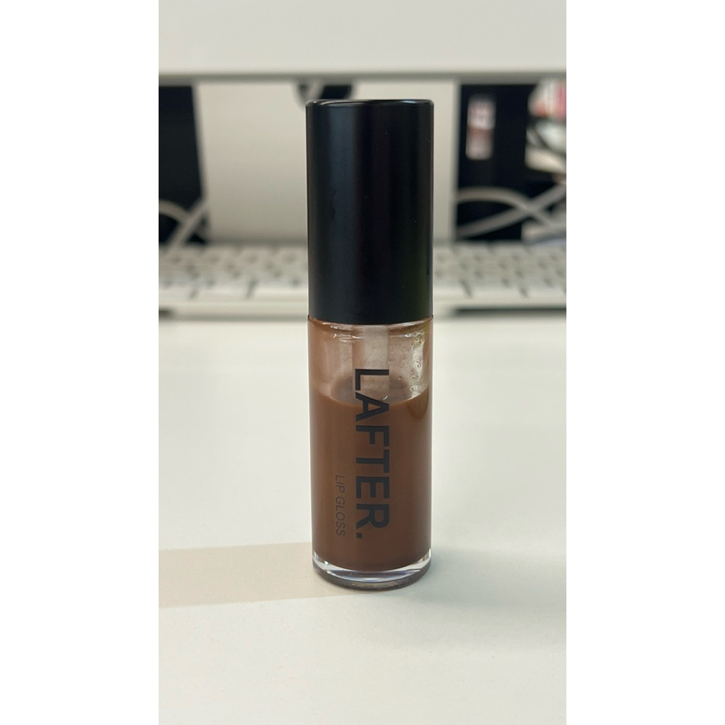 lafter. ลิปกลอสสี 04 Dark Cocoa สีน้ำตาลฉ่ำใจ