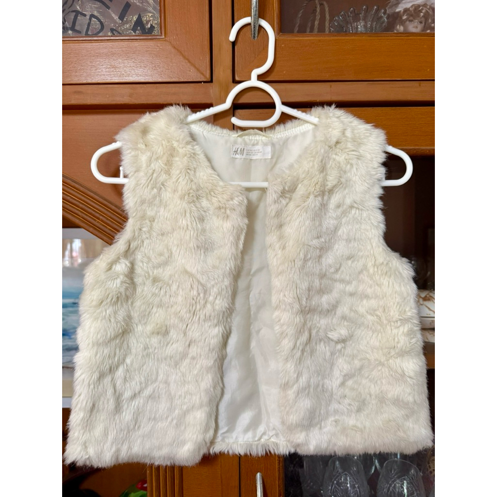 Ponygalaxy ส่งต่อ เสื้อกั๊กขนนุ่ม H&M kids แท้