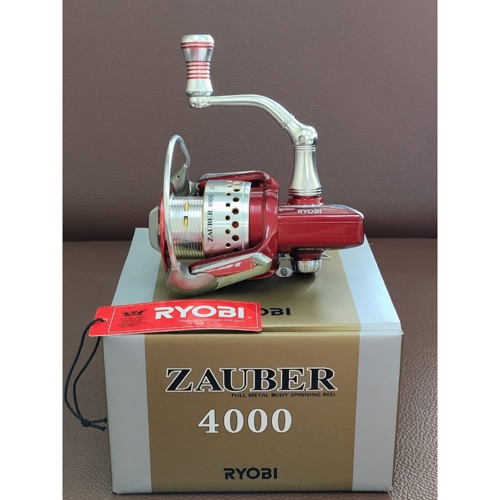 รอก RYOBI รุ่น ZAUBER RED 4000 (สีแดง)