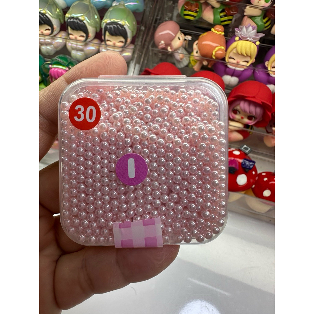 (I)ลูกปัดไข่มุกเทียม ABS พลาสติก ขนาด 3มม ตกแต่งยาดม ในรูปขนาด20กรัมค่ะ
