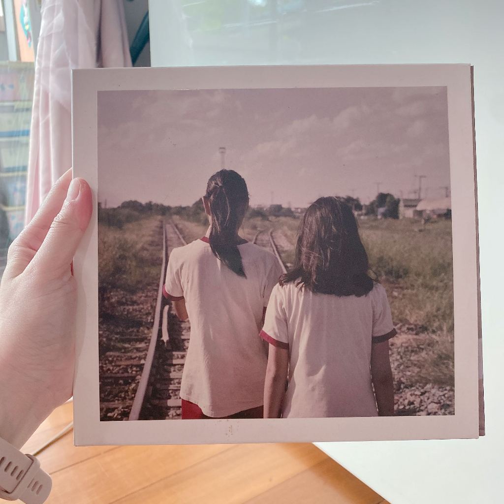 mary is happy,mary is happy (special edition : digital video disc + analog photobook)