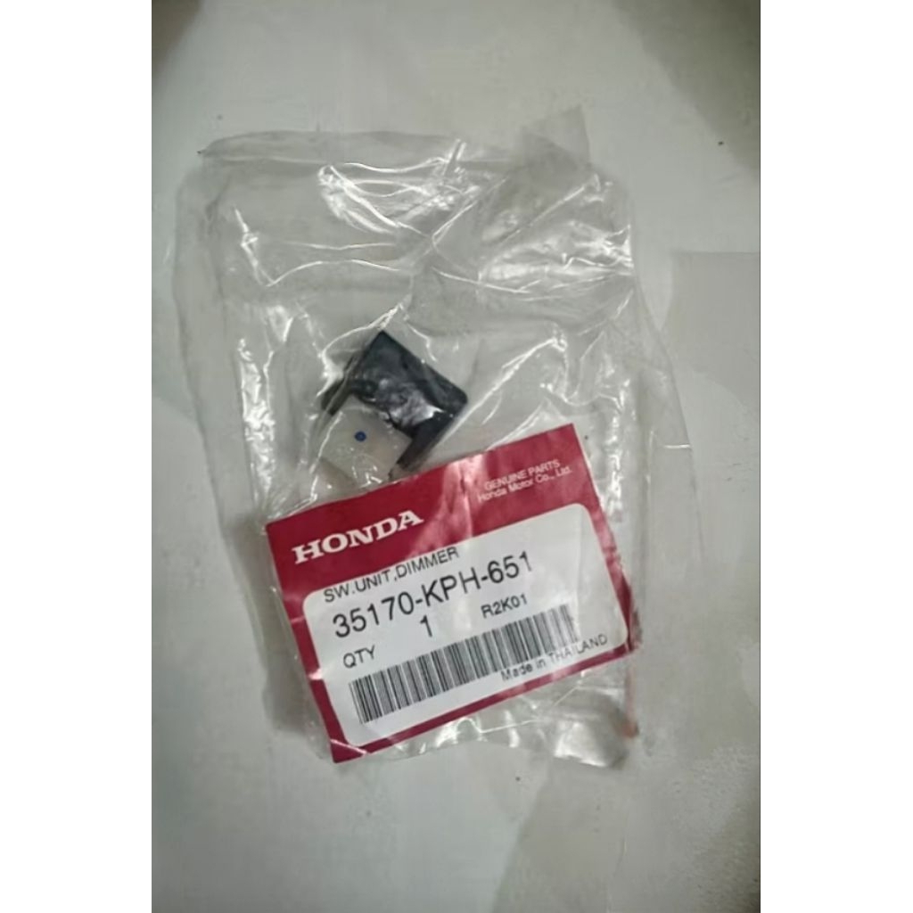 สวิทซ์ไฟสูง-ต่ำ(สวิทซ์สำเร็จ)  HONDA เวฟ125R,S/คลิก110/เวฟ100/air bladeปี2006-07แท้เบิกศูนย์ 35170-K