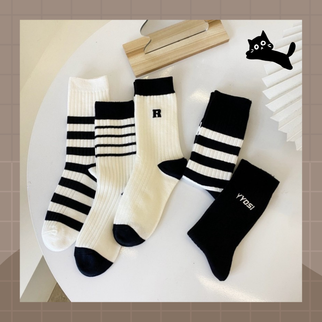 [ส่งจาก กทม.] ถุงเท้าสีขาวดำ แนวสตรีท ถุงเท้าเท่ๆ Socks