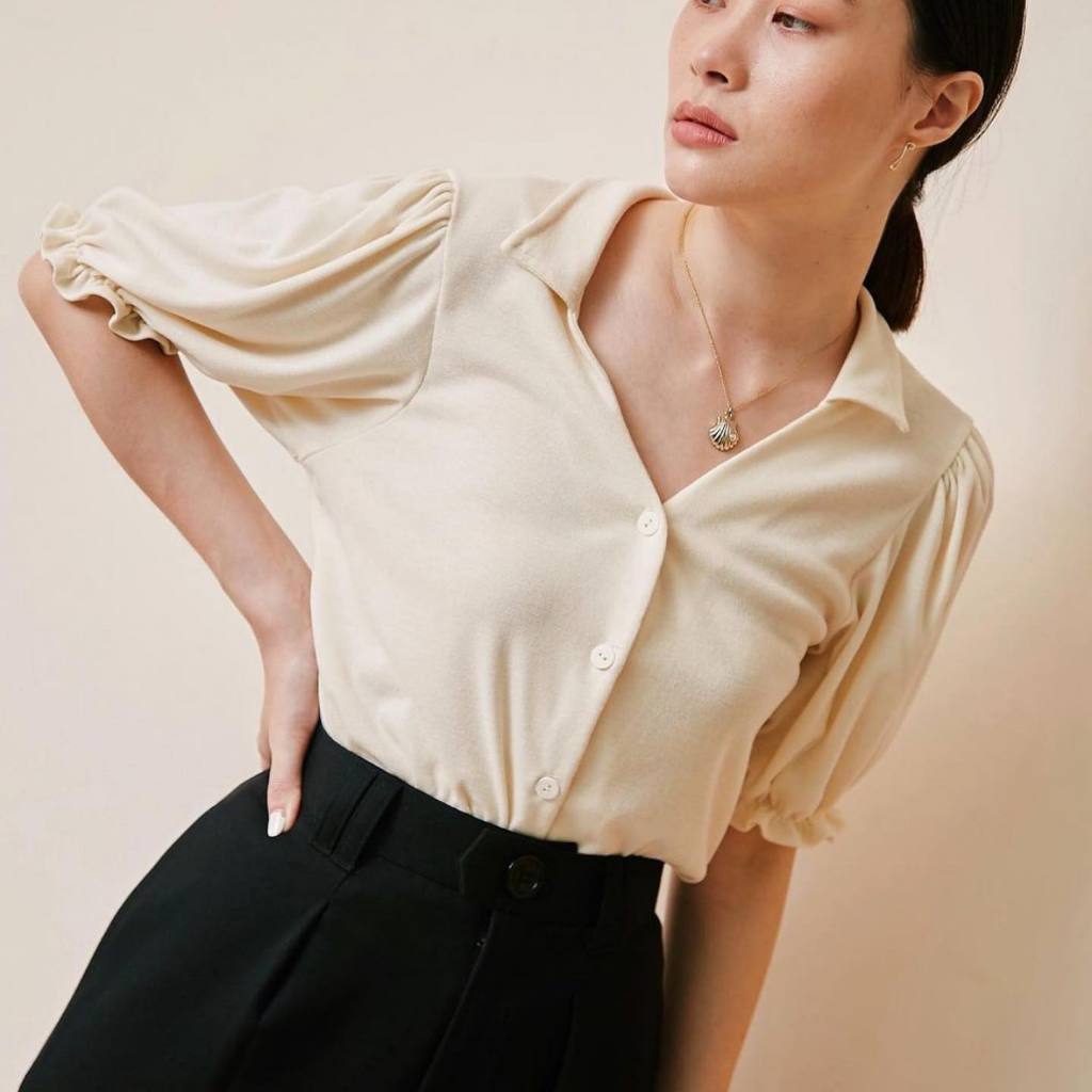 Allur quarter Anne top (เก็บโค้ดป้ายเหลืองลดอีก 20% หรือ Coins Cashback 25%)