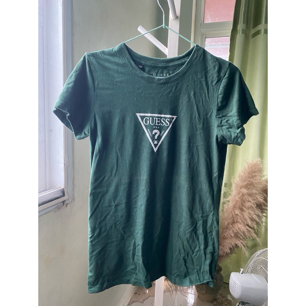เสื้อยืดGuess มือสอง