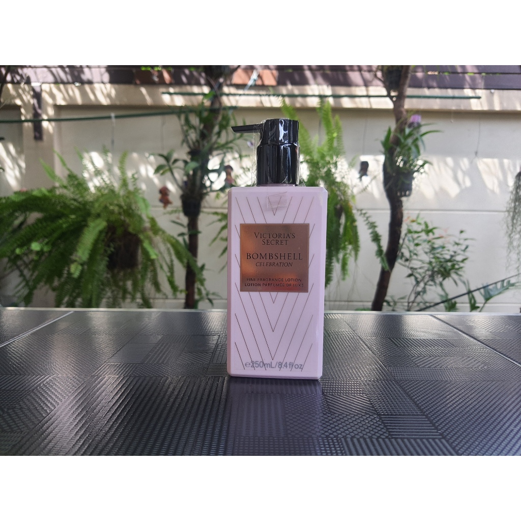 🍸🎊🎉 Victoria's Secret  กลิ่น Bombshell Celebration  รุ่น Limited หอมหรูหราทันสมัยมีกลิ่น Woody ผู้ชา