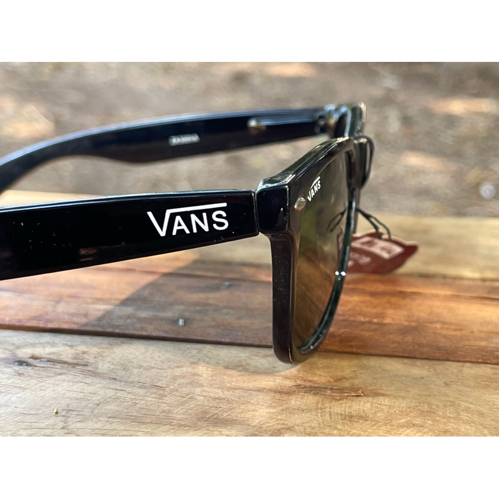 แว่น van⚡️ นำเข้า Japan 🇯🇵 เลนส์กระจกแท้ กันแสง uv 400 Elsby Shades Matte Black and blue Sunglasses Unisex