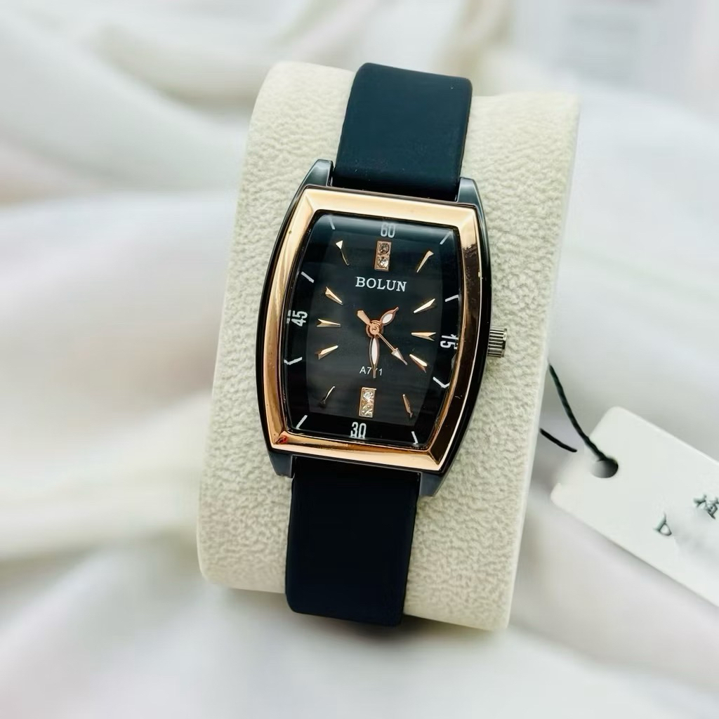 BOLUN นาฬิกาข้อผู้หญิง สายยาง ดีไซน์สวย เรียบหรู พร้อมถ่านสำรอง