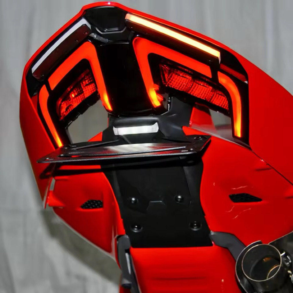 ท้ายสั้นพร้อมไฟเลี้ยว Ducati V4R/S