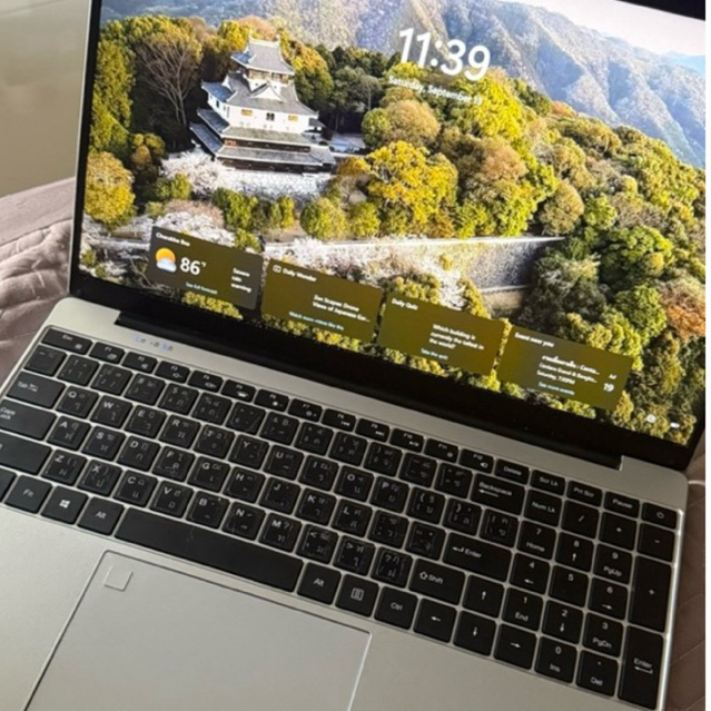 leno 15.6” ram8 256gb