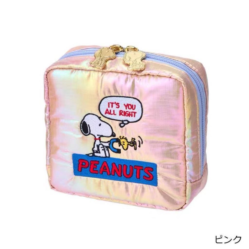 กระเป๋าเก็บเครื่องสำอางค์ ของใช้ Snoopy 🖤🤍ผ้า Hologram