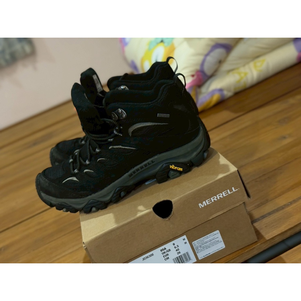 รองเท้าเดินป่า Merrell Moab 3 Mid GTX สี Black/Grey Size USA 9 UK/GB 6.5 EUR 40 CM 26 มือสองสภาพดีมา