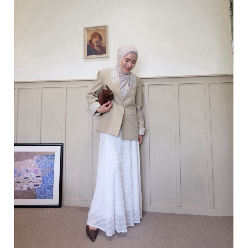 (D49) Heartmade-Nilada skirt(กระโปรงผ้าลูกไม้ยืดทรงหางปลาซับในยาว)