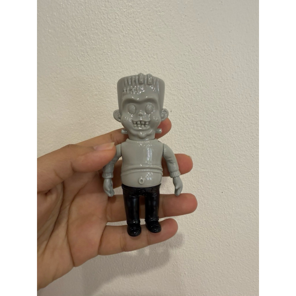 HEADLOCK STUDIO X HOW2WORK : MONSTER WORLD MINI FIGURE SERIES 1 ของแท้ แกะแล้ว มีกล่อง(ตามรูป)