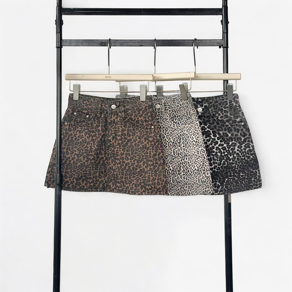 Atipashop - PANTHERA DENIM SKIRT กระโปรงยีนส์สั้น ลายเสื้อ
