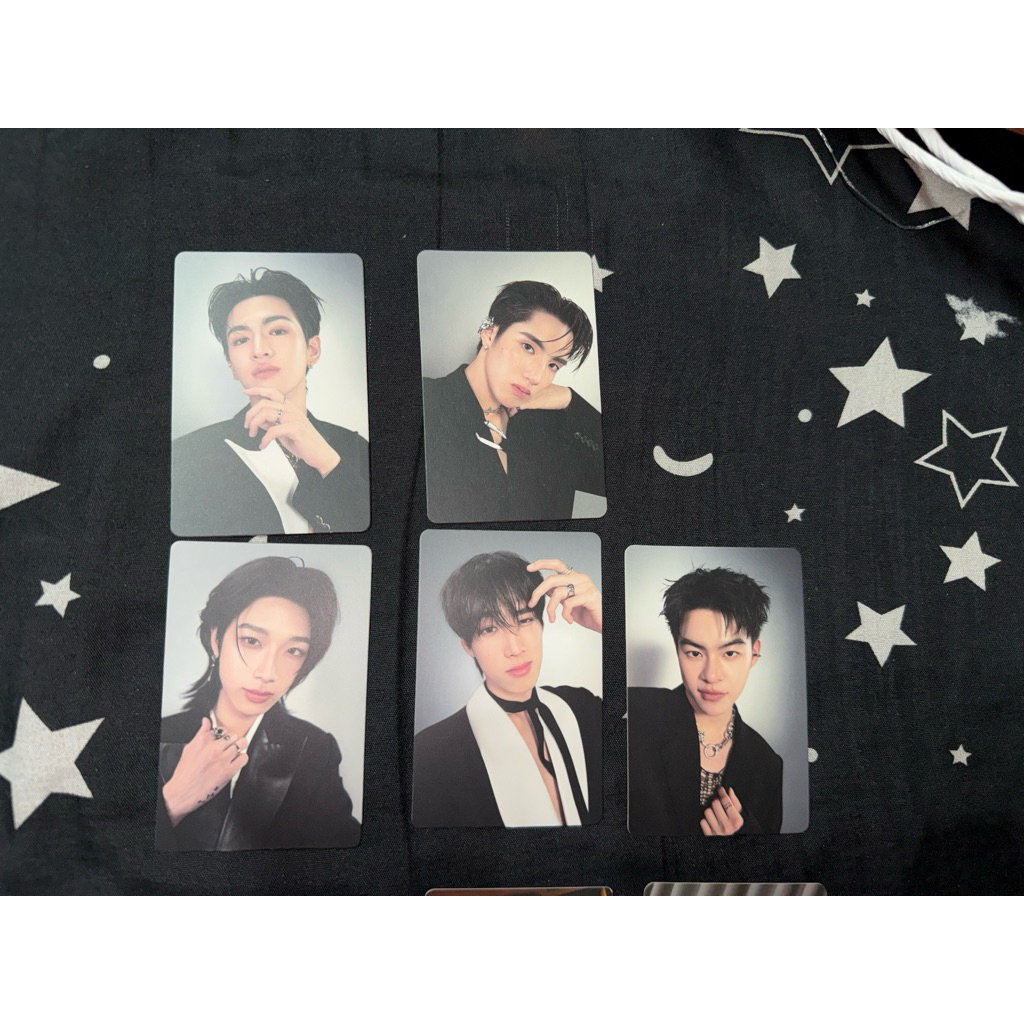 พร้อมส่ง การ์ด BUS THE FIRST ALBUM STAR LIGHT VERSION