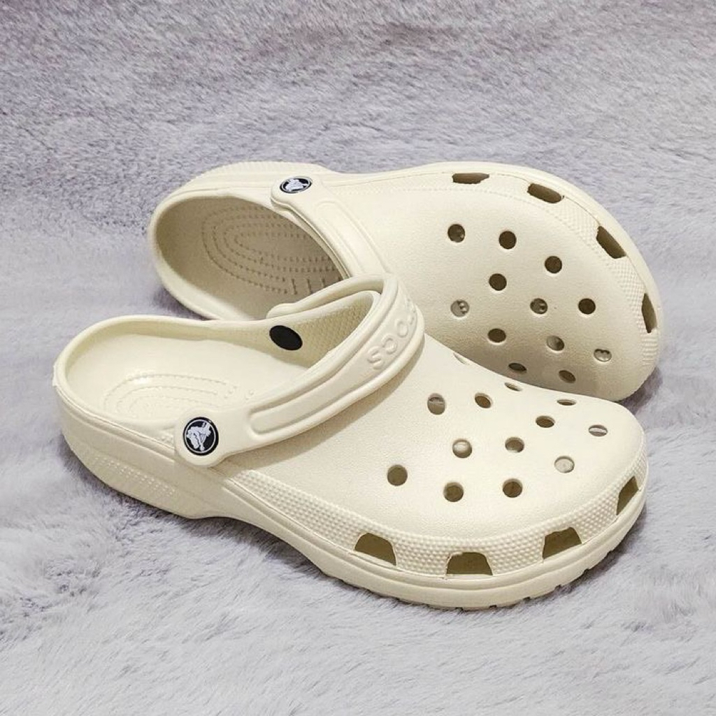 Crocs classis m6 w8 (38-39) (ไม่รวมจิบิท)