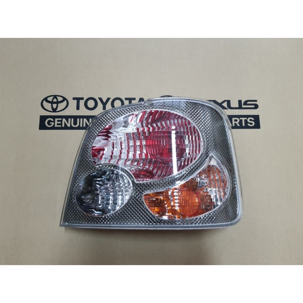 ไฟท้าย ของแท้ Toyota  Sport Rider D4D เลนส์ดำ พร้อมหลอด ขั้วหลอด ราคาต่อชิ้น