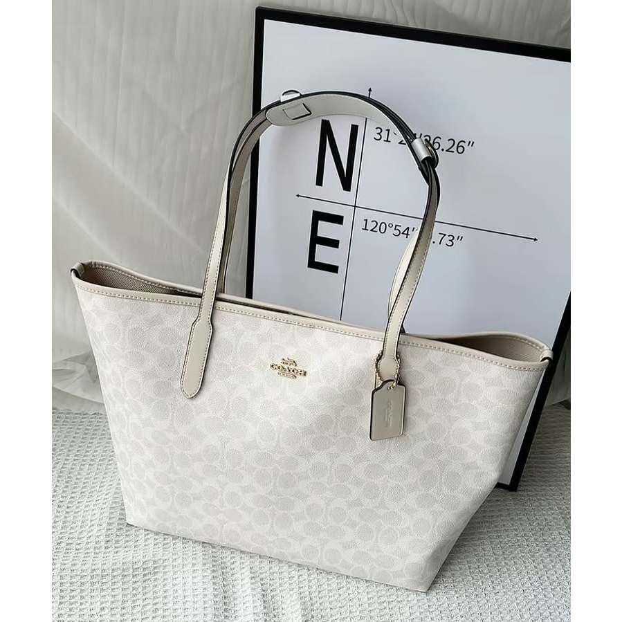 COACH City 33 Classic Monogram Logo Chalk White⋆౨ৎ˚🧁