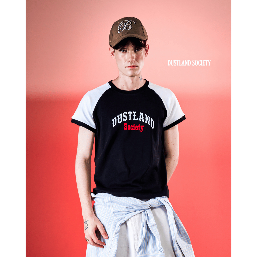 BEB CLUB Contrast Sleeve Tee เสื้อสีดำแขนตัดสีขาวดัสแลนด์เบ็บคลับ