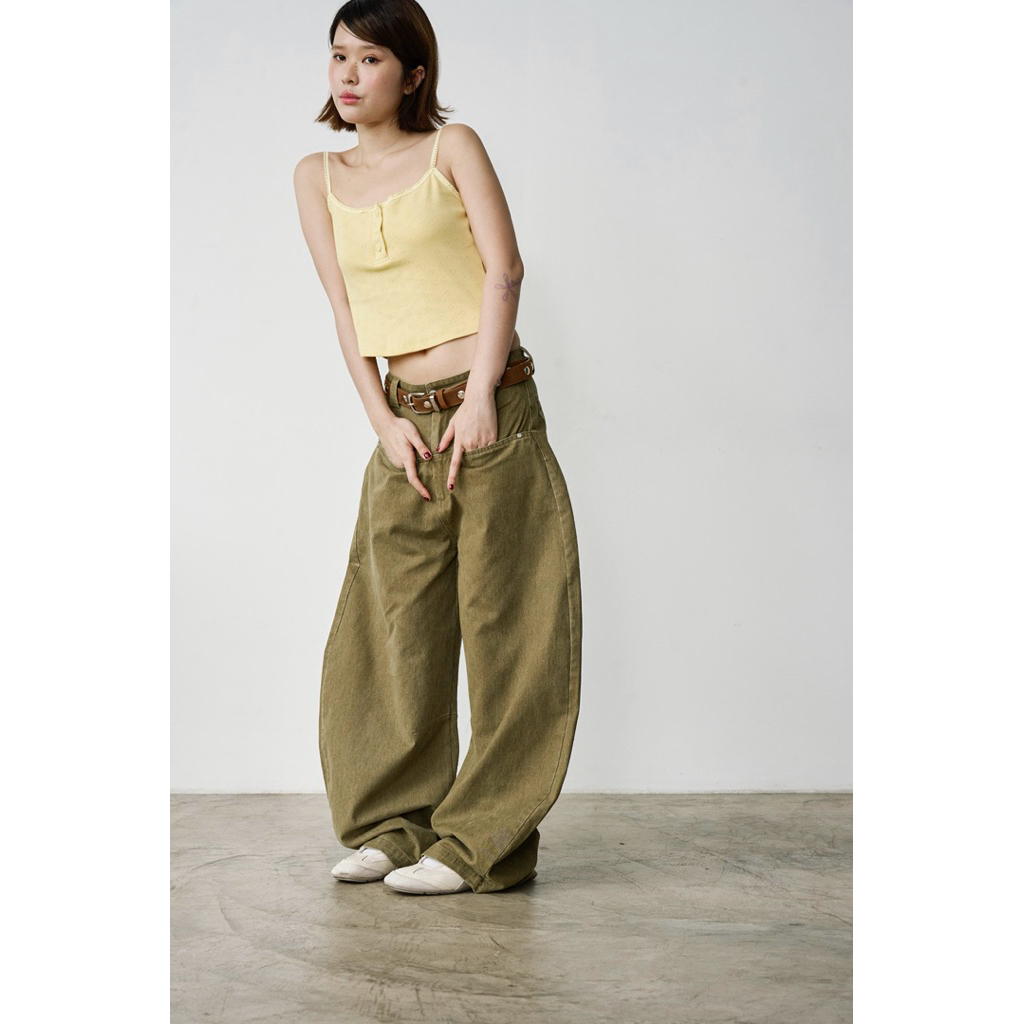 AMUSE BKK - Perry Pants กางเกงขายาว ทรงบาเรล ดีเทลแต่งหมุด ผ้าฟอก