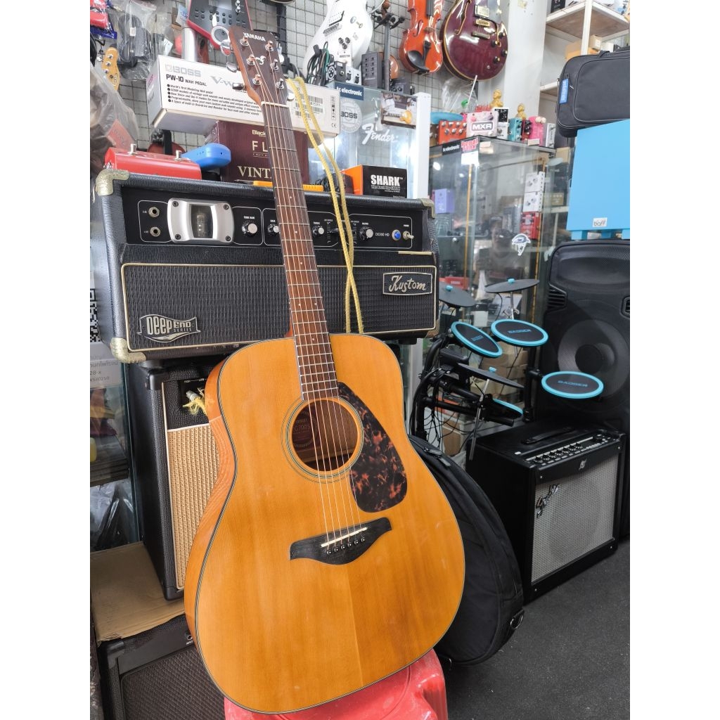 กีต้าร์โปร่ง Yamaha FG700S