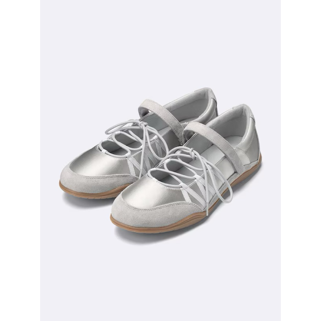 รองเท้าลำลอง GU Lace Up Ballet Sneakers