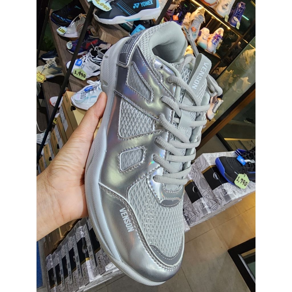 รองเท้าแบดมินตันVS166S-Flash