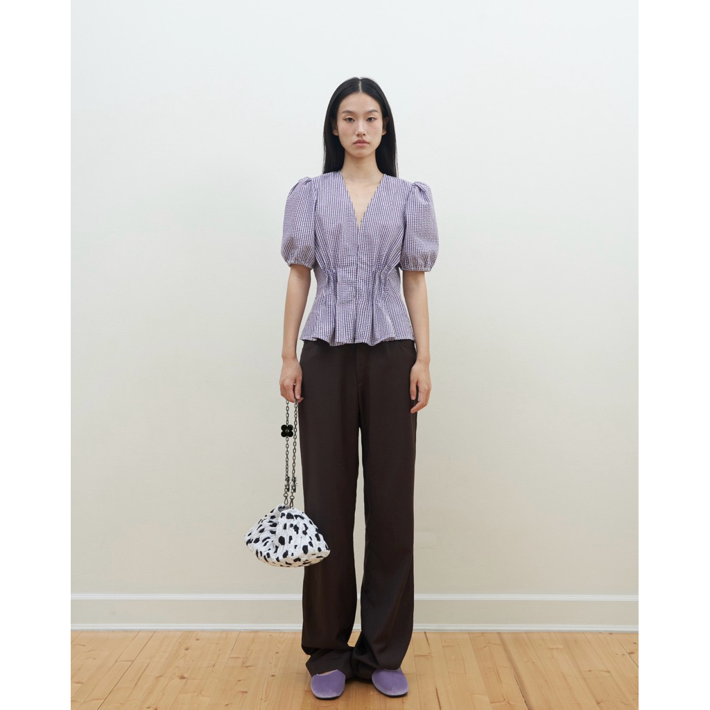Faminous Juliet Blouse เสื้อจับจีบตกแต่งระบายช่วงเอว (ครบ 2,000 ฟรีพวงกุญแจน้องหมาดัลเมเชียน)