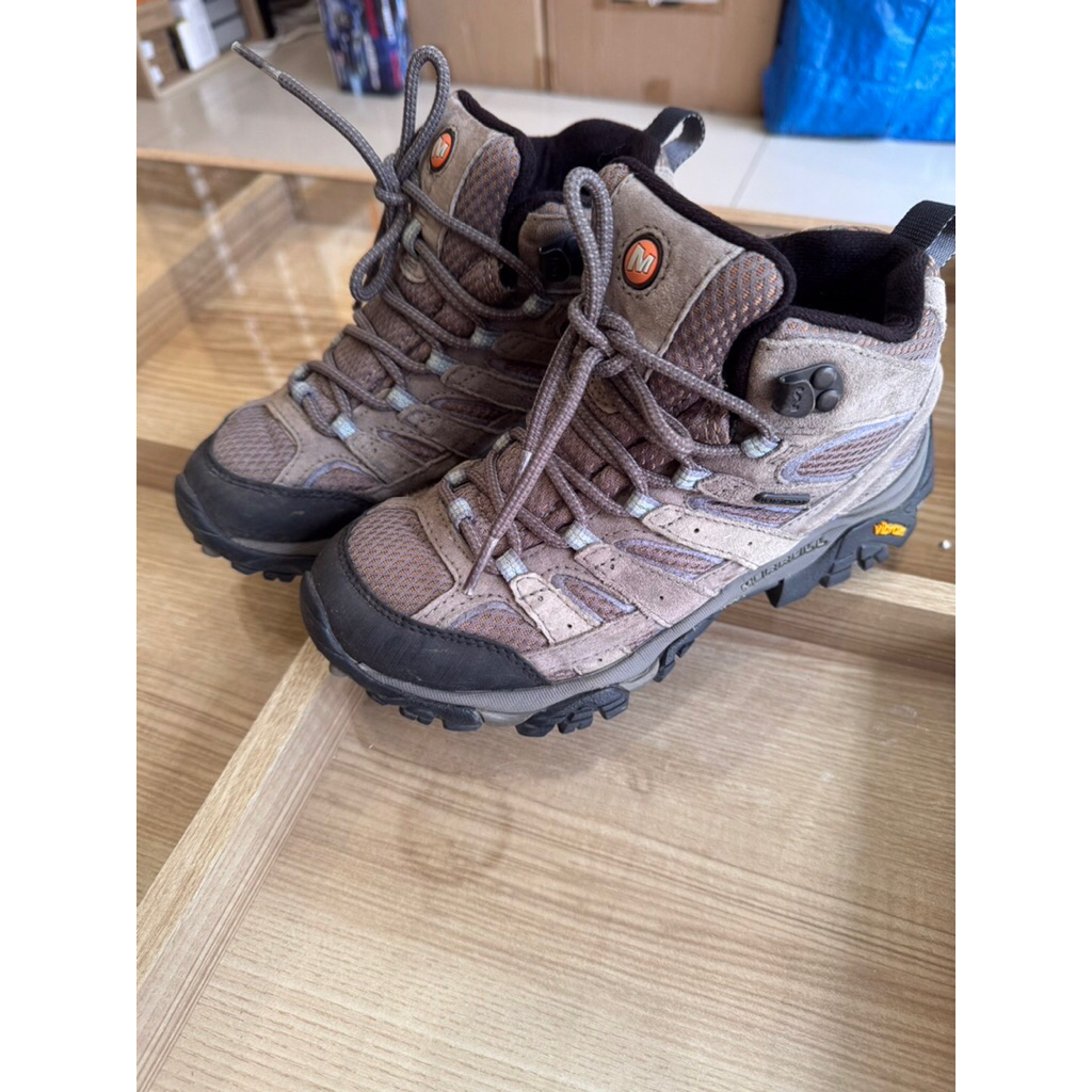 Merrell รองเท้าเดินป่าผู้หญิง MOAB 3 MID GTX US6,UK3.5,EU36 มือสอง