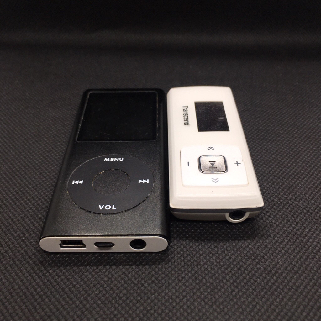เครื่องเล่น MP3 Transcend T.sonic 650 8GB Mp3 Media Player and Unbranded Mp4 Media player