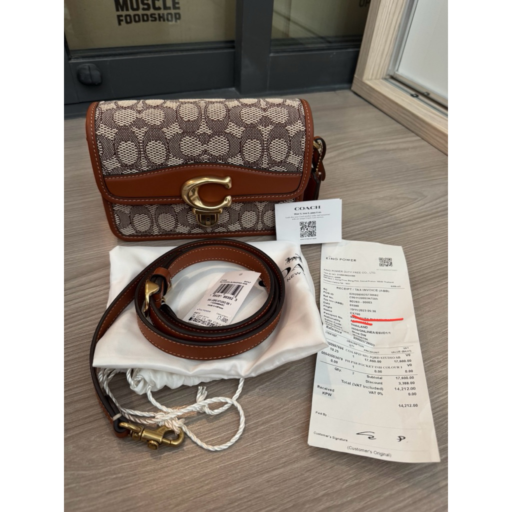 แท้จาก shop king power COACH STUDIO SHOULDER BAG 19 IN SIGNATURE JACQUARD SIZE: 9 3/4" (L) x 6 1/4" 