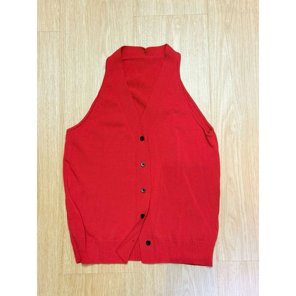 เสื้อคล้องคอสีแดง inbyin