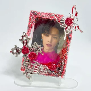(พร้อมส่ง) เฟรมการ์ดอะคริลิคตกแต่ง ฟรี!!ขาตั้ง ขนาด 6.5cm ใส่การ์ดGMMได้- ร้านไทย