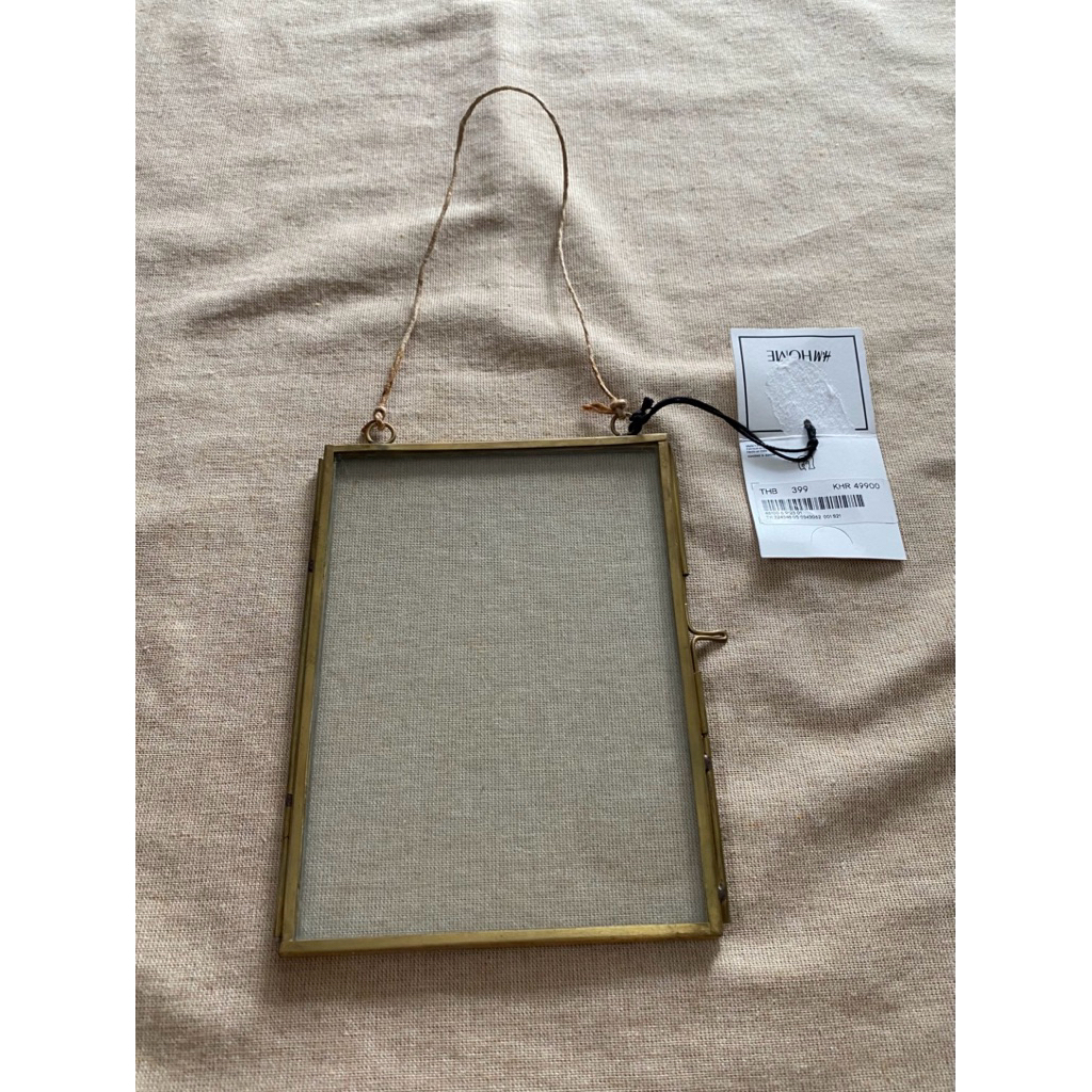 กรอบรูปกระจก ขอบทองเหลือง                      H&M home