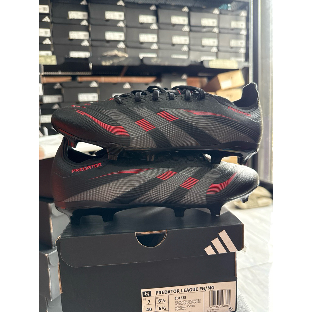 ADIDAS PREDATOR LEAGUE FG/MG **รบกวนสอบถามไซส์ก่อนสั่งซื้อ
