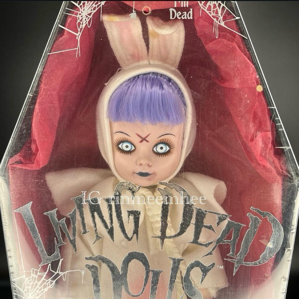 🇺🇸Mezco🧟Living Dead Dolls🌟The Original Eggzorcist 1st series🐰⁣⁣ ⁣ 🐰Collector items with original box