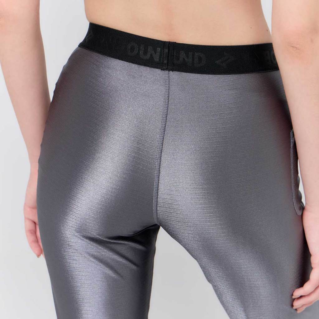 UNBOUND SILVERFLARE HIGHWAIST LEGGING กางเกงขาม้าสีซิลเวอร์ (เฉพาะกางเกง) — صورة 3