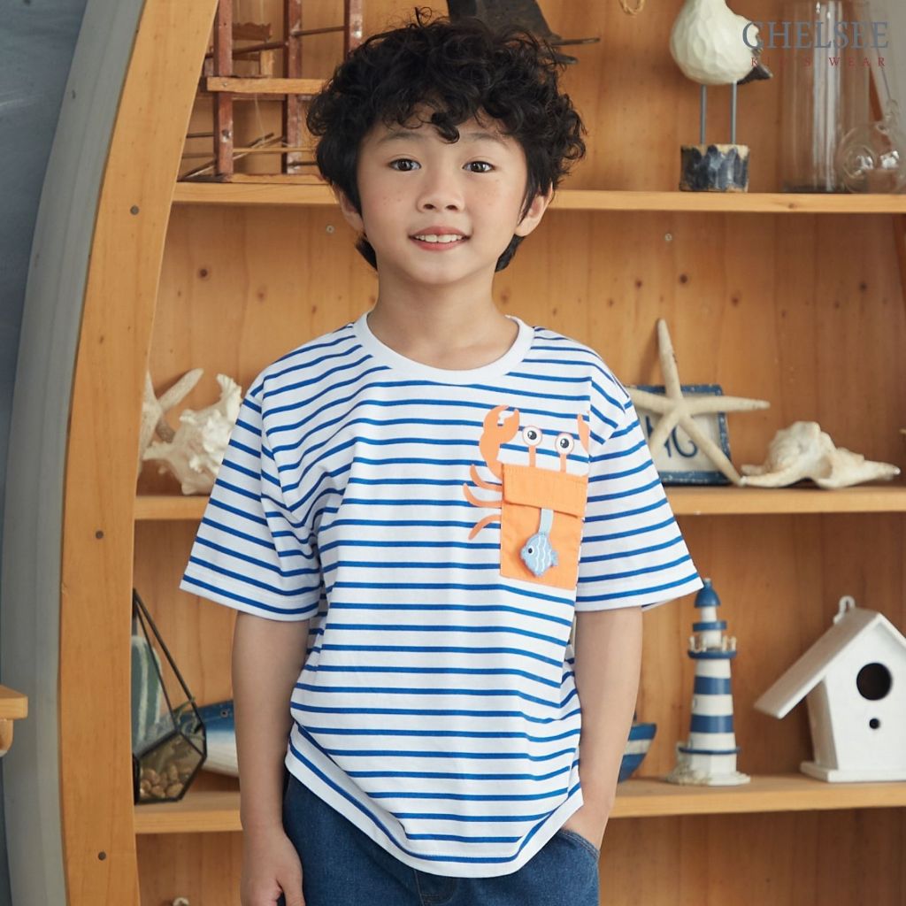 Chelsee เสื้อยืดคอกลม แขนสั้น ลายทาง แต่งกระเป๋าปู ผ้า 100%Cotton เด็กผู้ชาย อายุ 1.5-10 ปี เสื้อผ้าเด็กโต รุ่น 128205