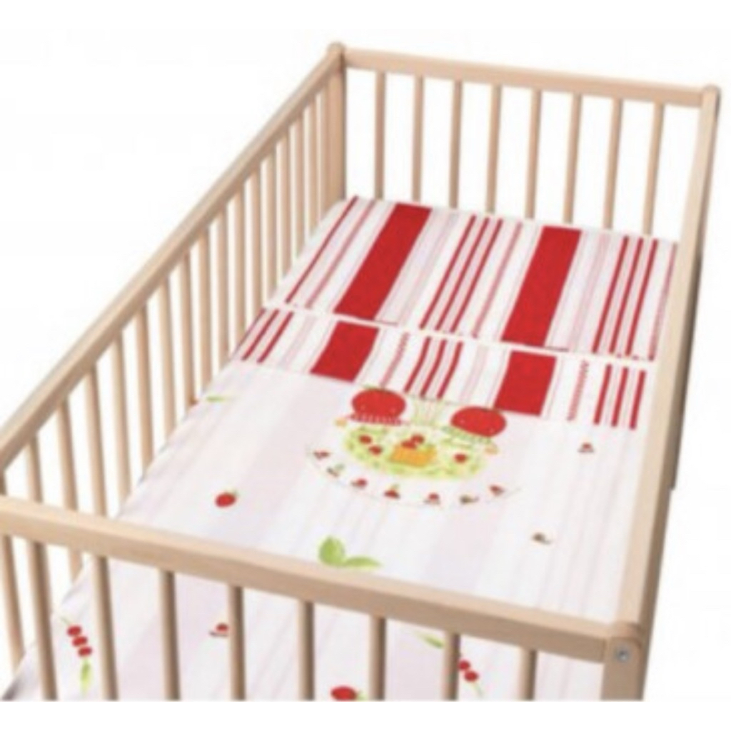IKEA TROVA SMULTRON ผ้าปูที่นอนเด็กอ่อนลายสตรอเบอรี่