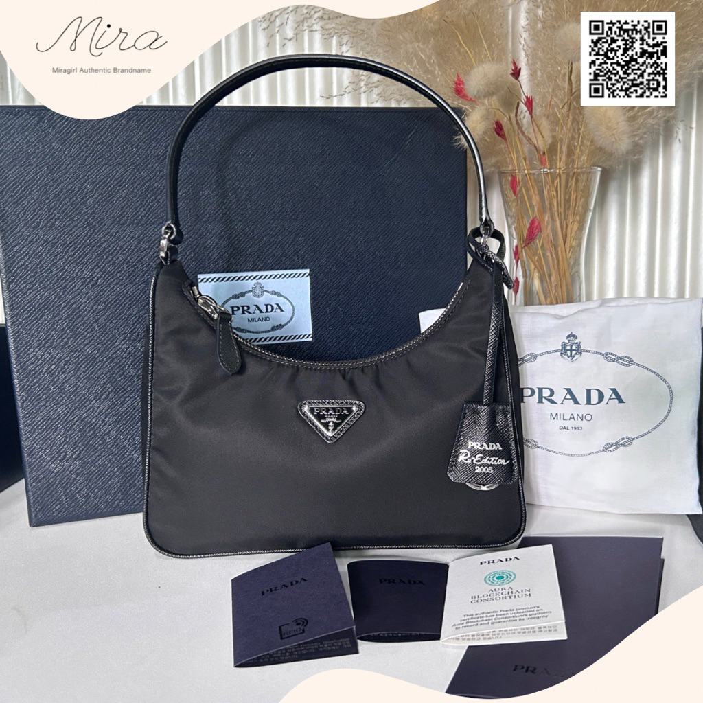 ❌หมด❌Prada hobo re edition 2005 ปี24
