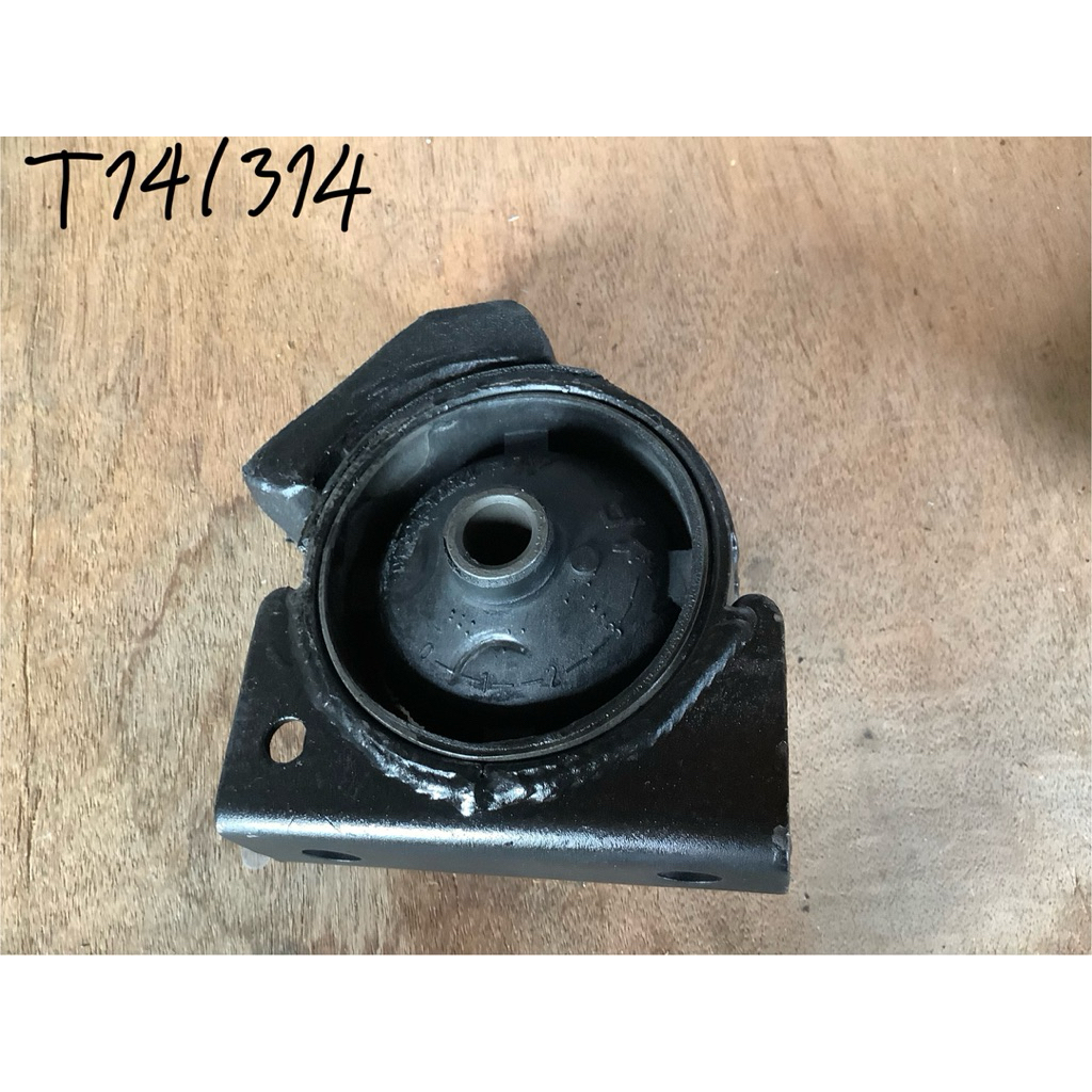 ยางแท่นเครื่องหน้า AE90-92,TOYOTA