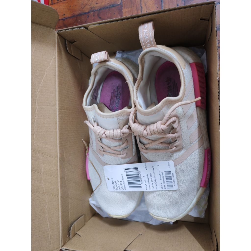 adidas gazelle silver green womens adidas NMD_R1 Shoes - Kids - Cloud White / Cloud White / Screaming Pink main image 1