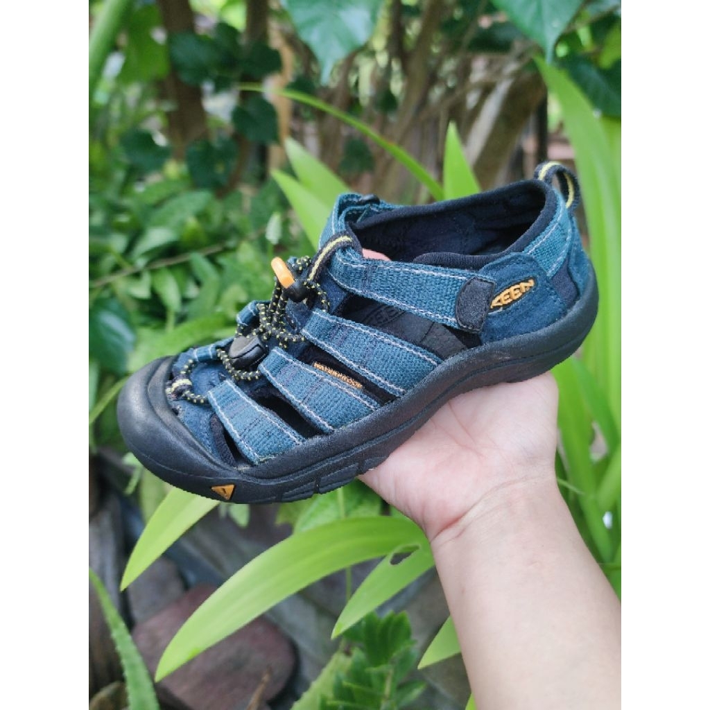 Keen รองเท้าเด็กแบรนด์แท้มืสอง