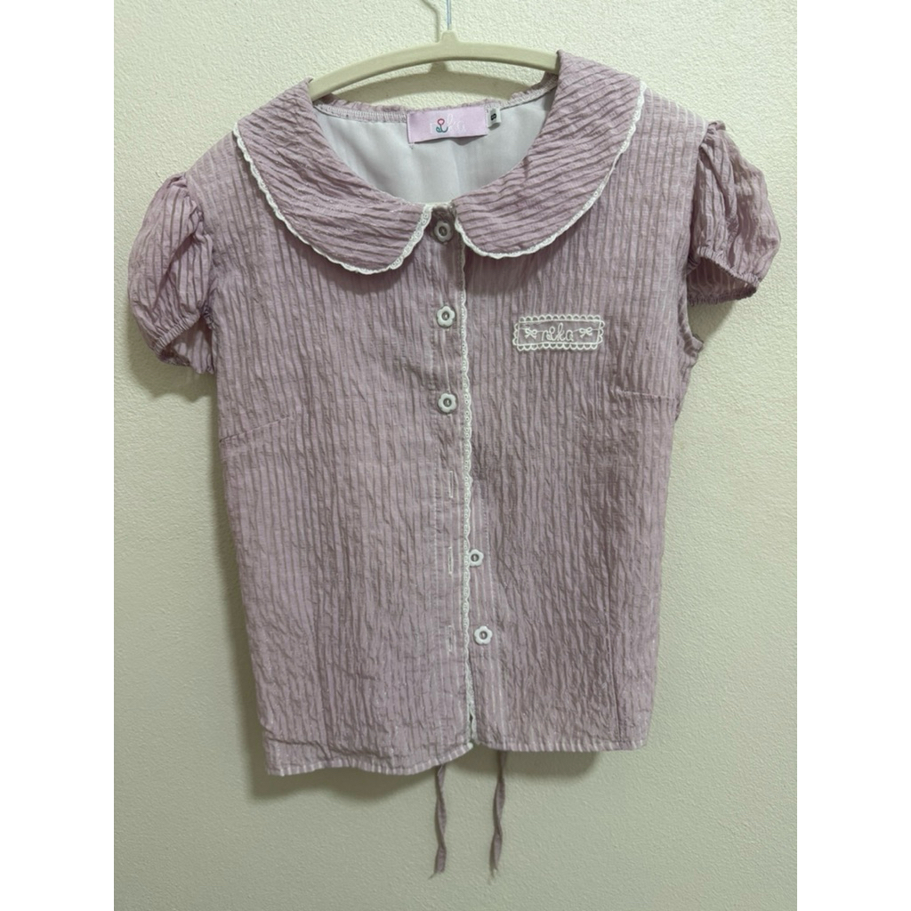 ส่งต่อเสื้อ rika คอบัว มีเชือกผูกหลัง