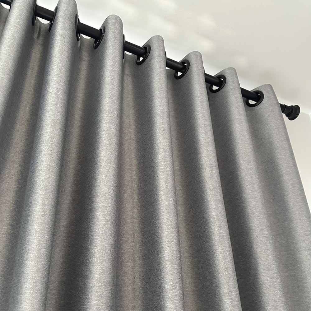 P-Plus Curtain ม่านตาไก่ รุ่น Premium ผ้าหนา สีเทา GH510-9 เลือกสีห่วงตาไก่ได้