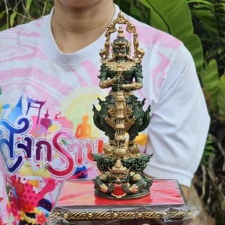 ท้าวเวสสุวรรณเเร่เหล็กน้ำพี้ฐานกว้าง2.5นิ้วสูง8นิ้วเเถมฟรีฐานรอง