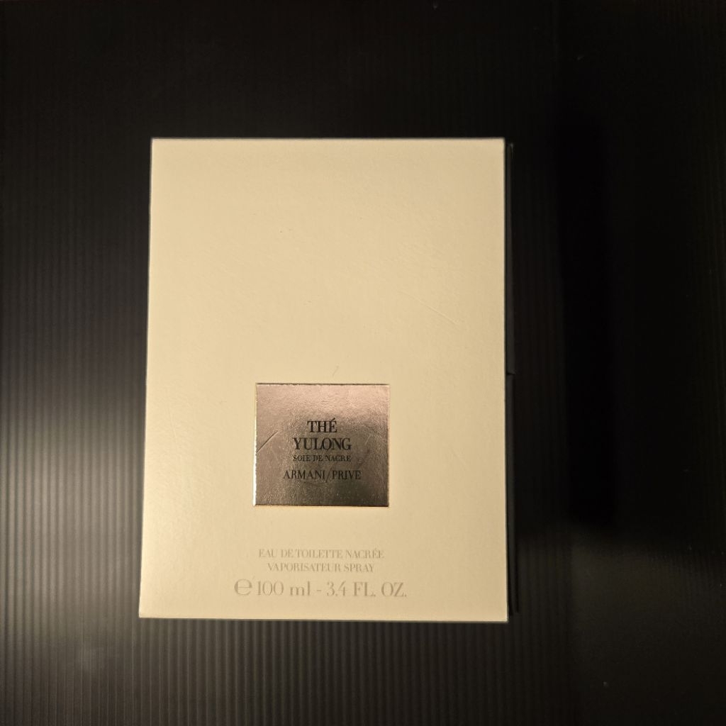 กล่องน้ำหอมของแท้  Armani / Prive  (กล่องเปล่า)